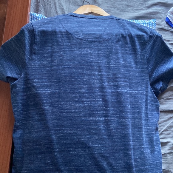 Hollister California Medium Muscle Fit New Summer Tshirt - Picture 3 of 4